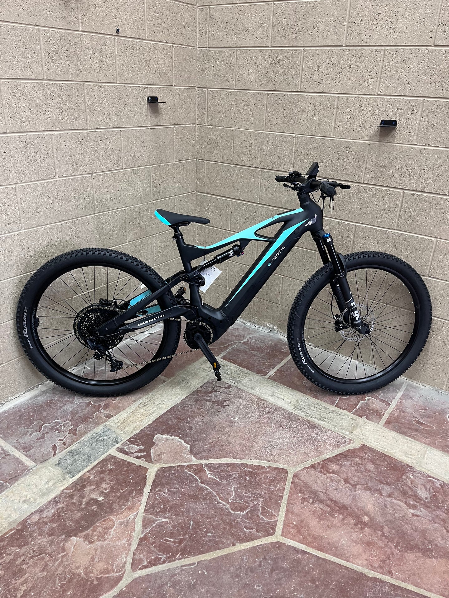 Bianchi e-VERTIC FX TYPE